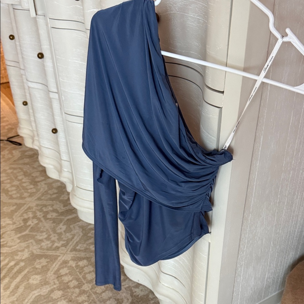 One-Shoulder Top - Picture 3 of 3